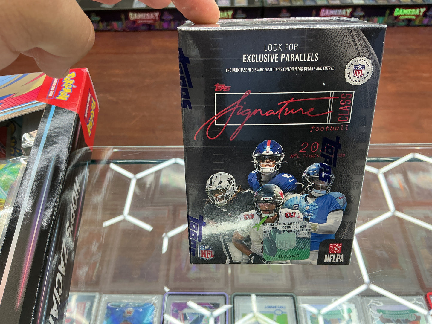 2025 signature class blaster box