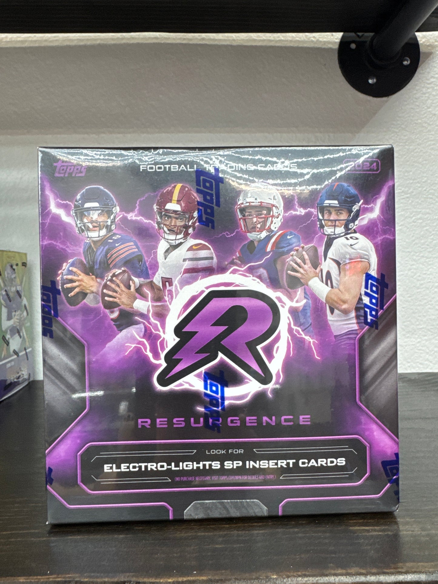 2024 Topps Resurgence NFL Mega Box
